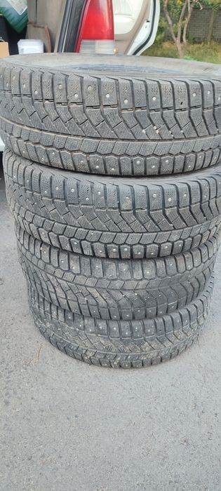 Продам шины 205/65R15 Viatti