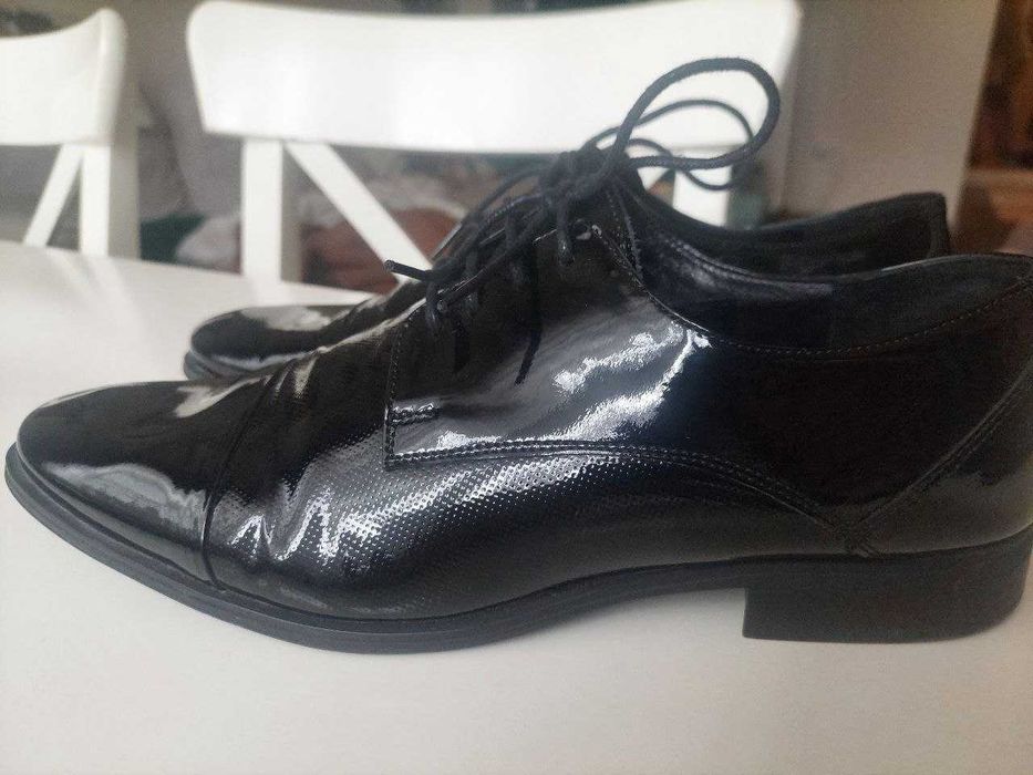 Pantofi eleganti barbati din piele lacuita negri 43