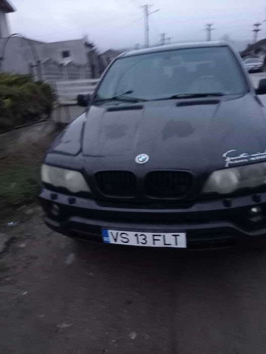 Vând sau schimb BMW X5 . Pentru detalii sunați la nr de telefon