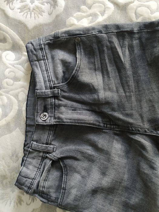 Джинсовые брюки мальчику 9-10 лет