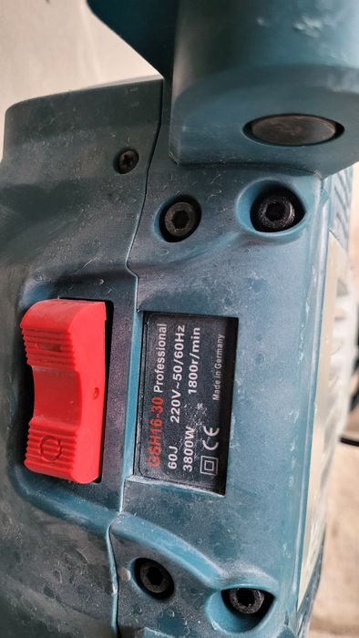 Vând demolator BOSCH