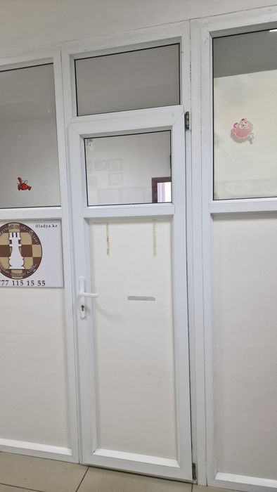 Продам пластиковые перегородки бу.