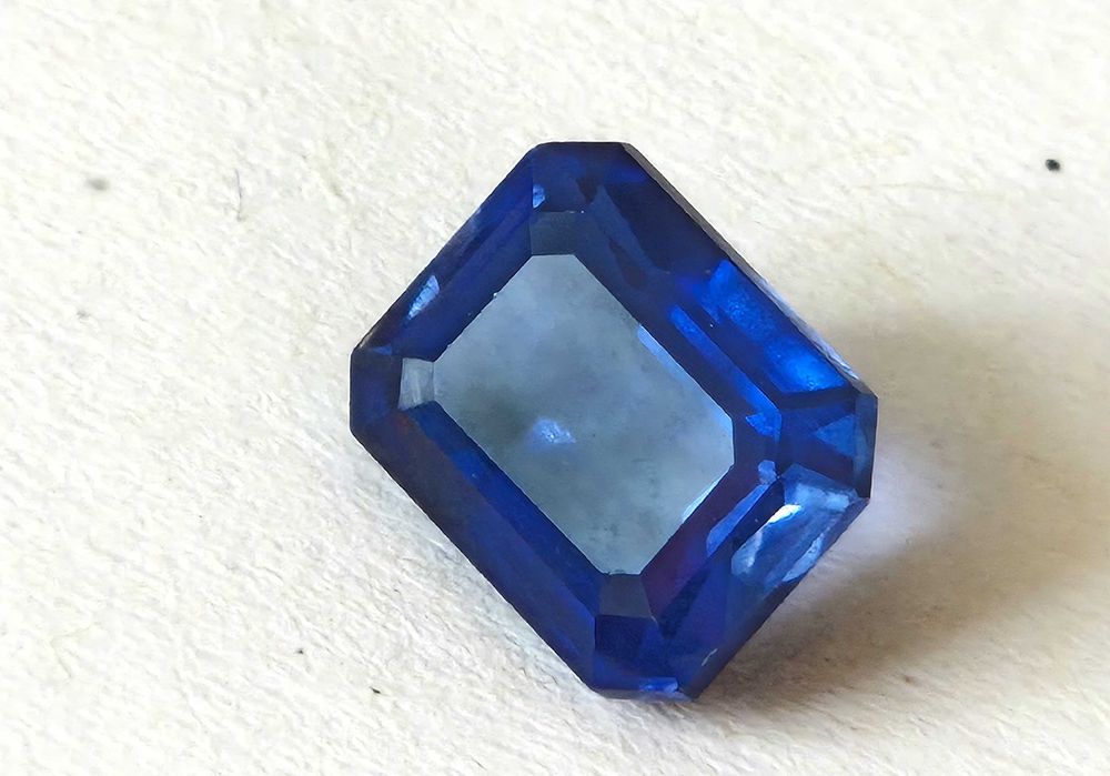 Сапфир -  фасет, 3.60к., син, прозрачен