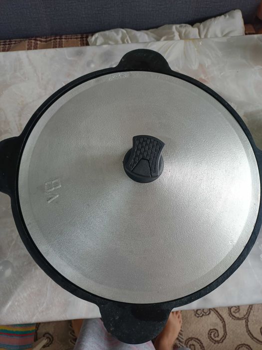 Казан  чугунный 8 литров