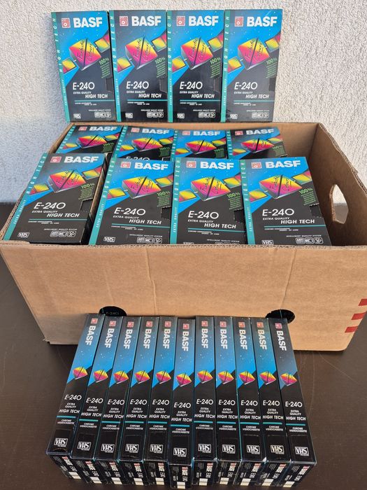 Vând 80 casete video VHS originale Basf de 240 min. colectie de filme