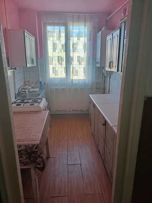Apartament cu 2 camere pe Bulevard. Preț 17500 euro