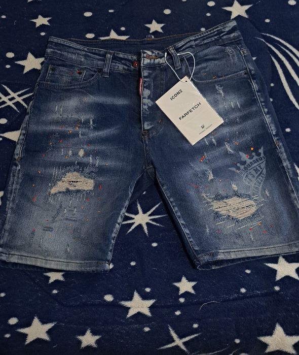 Pantaloni scurți Dsquared2 (nr:32 adolescenți sau adulți)