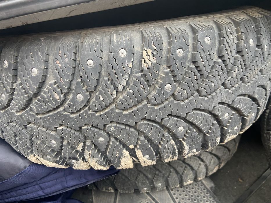 Шины  зимние 14 размер