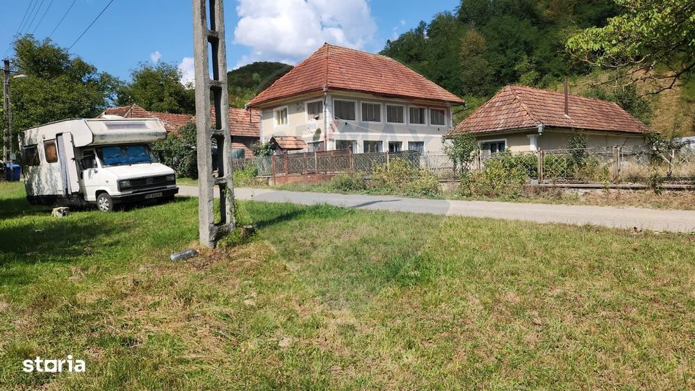 Casă langa parau-sat Brusturi, com. Halmagiu
