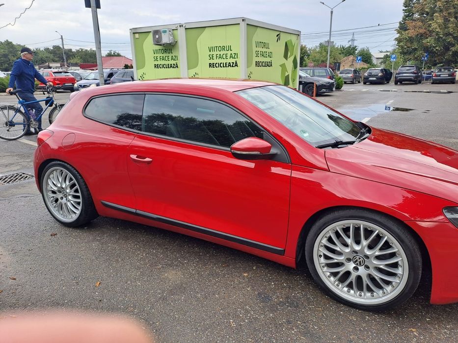 Volkswagen Scirocco-2010