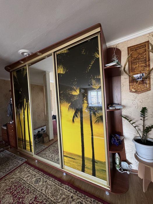 Продам шкаф прихожую