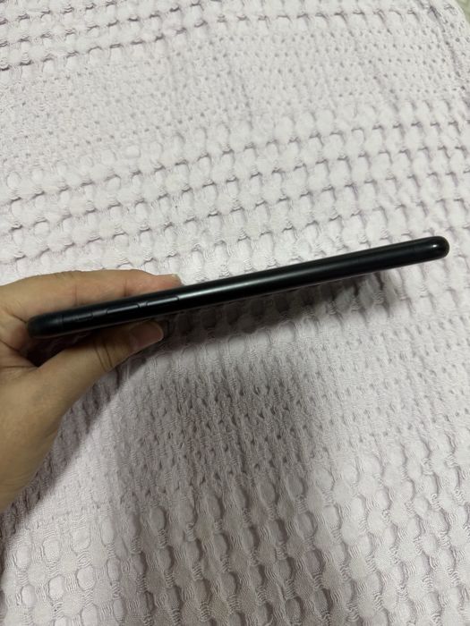 Продам iPhone XR 128 GB