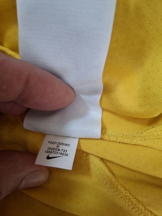 Nike Los Angeles  Lakers  - James 23