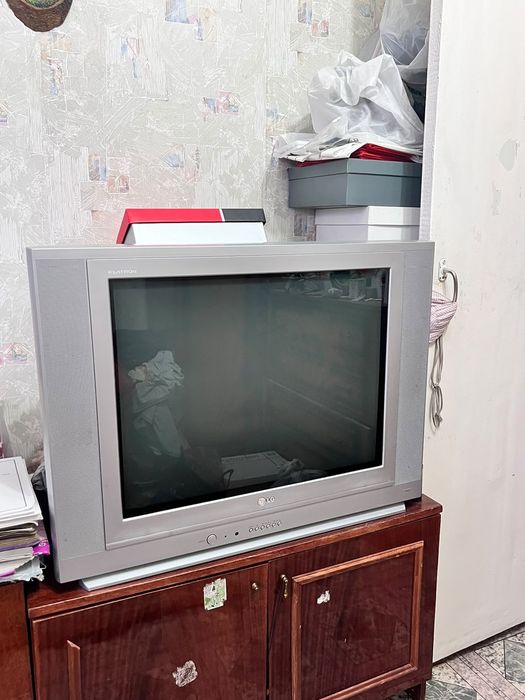 Продам телевизор