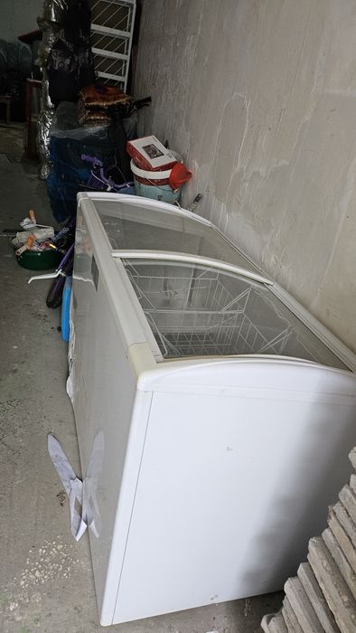 Продам морозильник