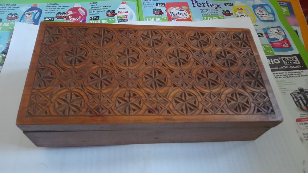 Vintil darveni kutii.