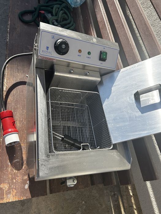 Friteuză profesională electrică 16L Royal Catering (trifazică) – Inox