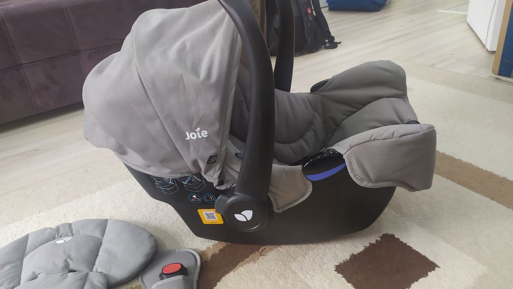 Продам детскую авто люльку.