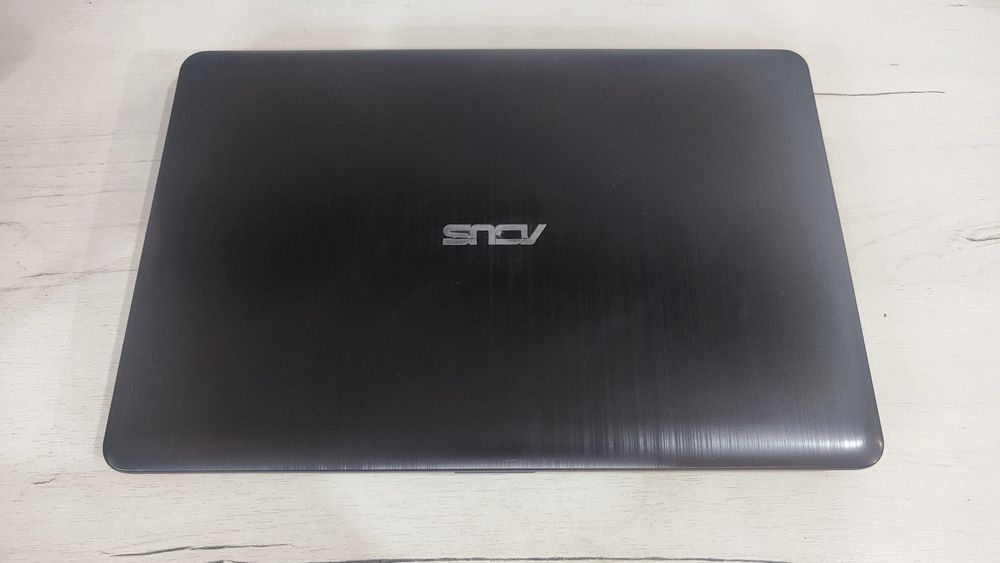 Ноутбук Asus.   .