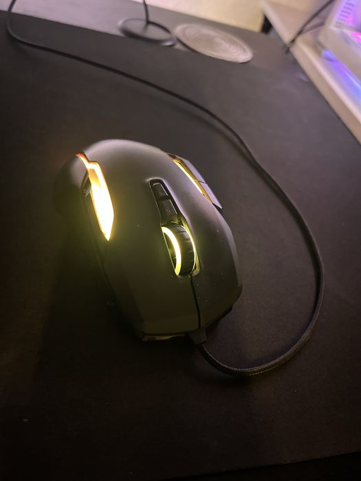 Mouse Gaming Roccat Kone AIMO Black RGB