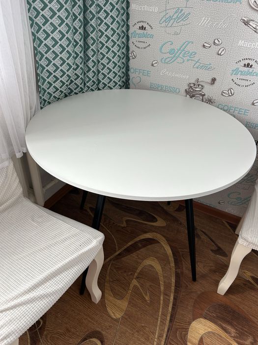 Продам круглый стол