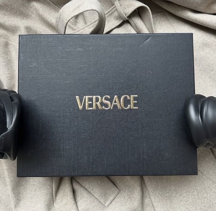 adidasi Versace Chain Reaction
