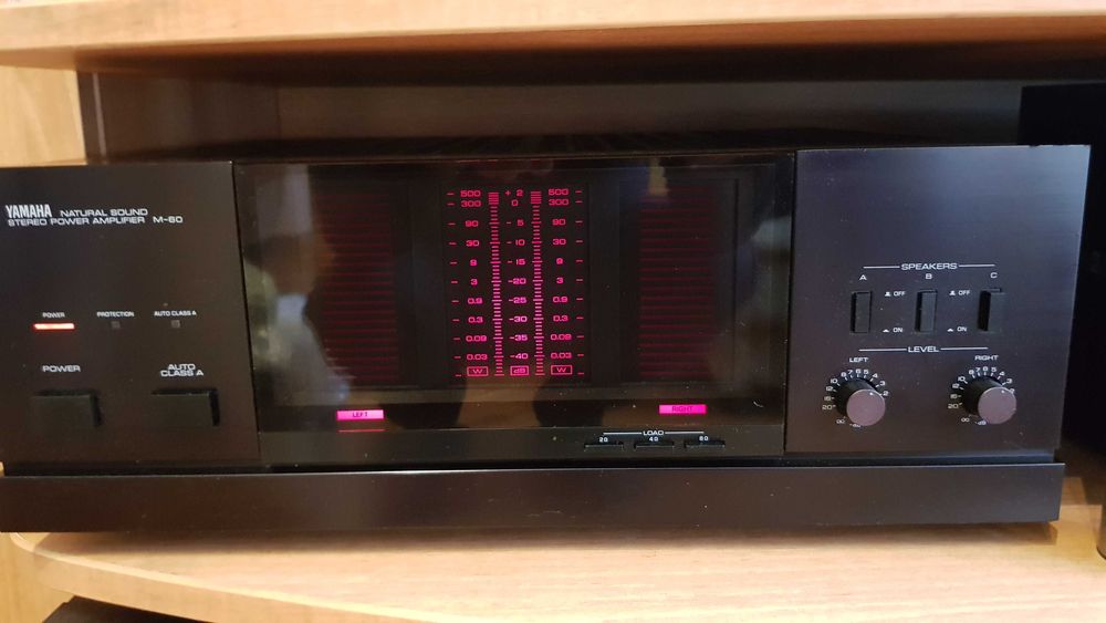 Продавам YAMAHA M60