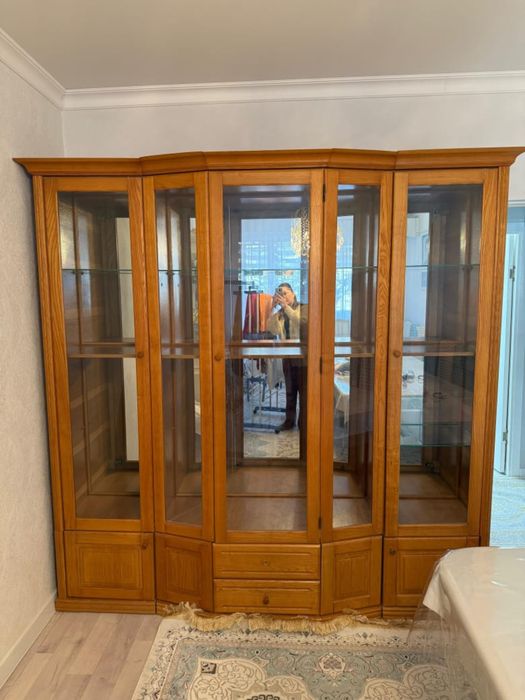 Горка для посуды, сервант