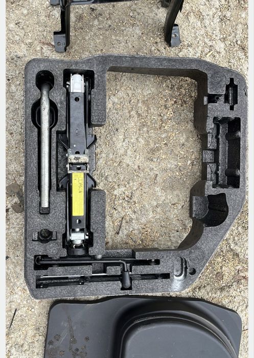 Kit Roată Rezervă T125/70 R19 OEM Audi A4 B8 / B8.5 8K0601027D