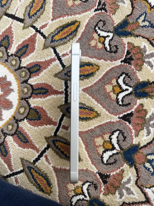 Iphone 16e хорошее состояние