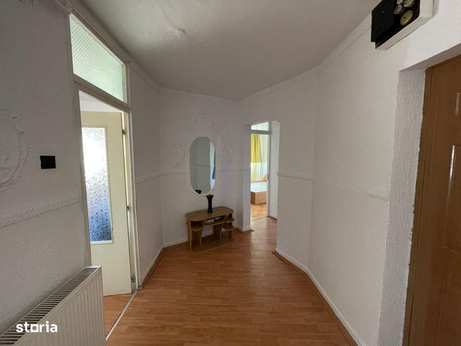 Apartament 2 camere, balcon, Cugir
