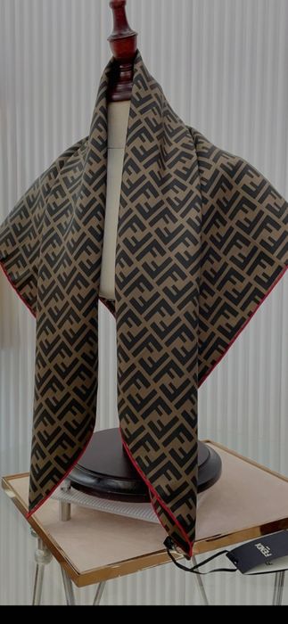 Eșarfă Fnd*,  model 2026, 100% mătase, 90x90cm, preț fix