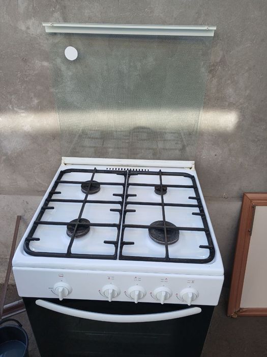 Gaz plita xolati yaxshi kamplekti bor