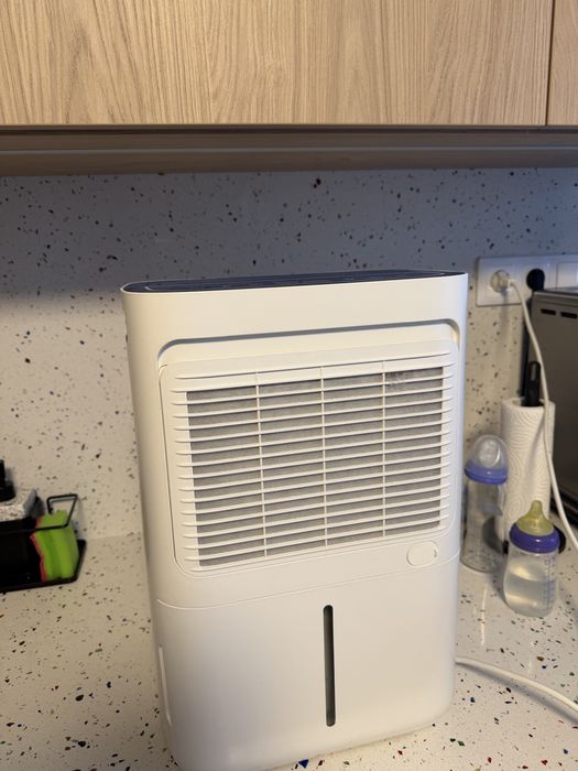 Като нов. Влагоабсорбатор Twe WIFI Q13 PRO