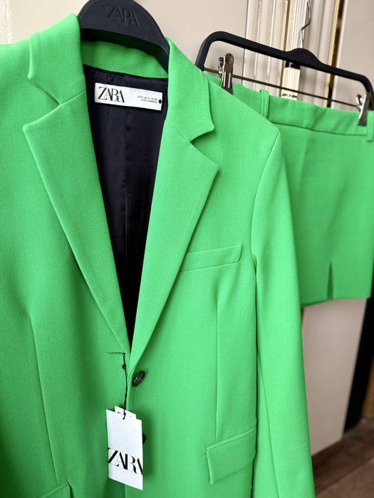 Дамски сет сако размер S и пола размер XS Zara цвят неоново зелен