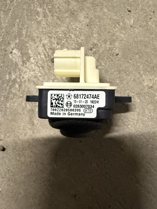 OEM камера за задно виждане от Dodge Challenger 2015