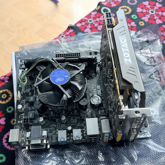 Kit Placa de baza+procesor i5 + placa video si o placuta 8 ram ddr4