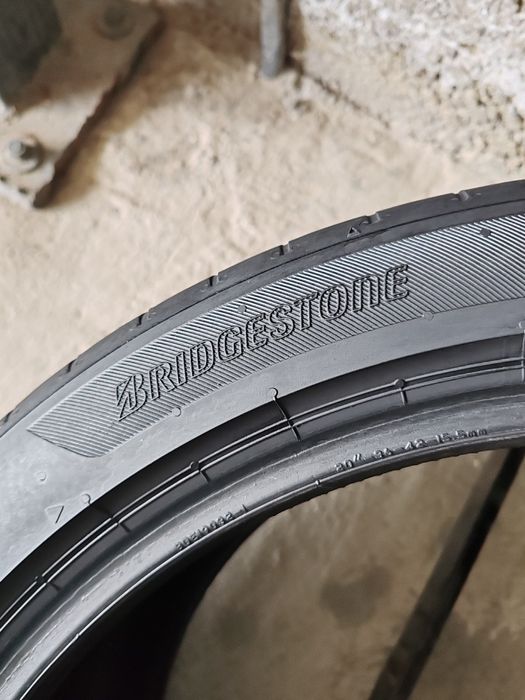 2 anvelope 275 35 20