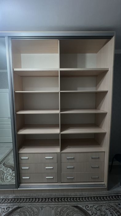 Продается шкаф для одежды