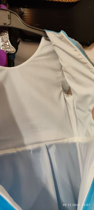 Нарядное платье на девочку