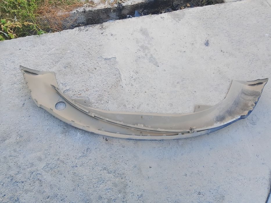 Нижния накладка бампера