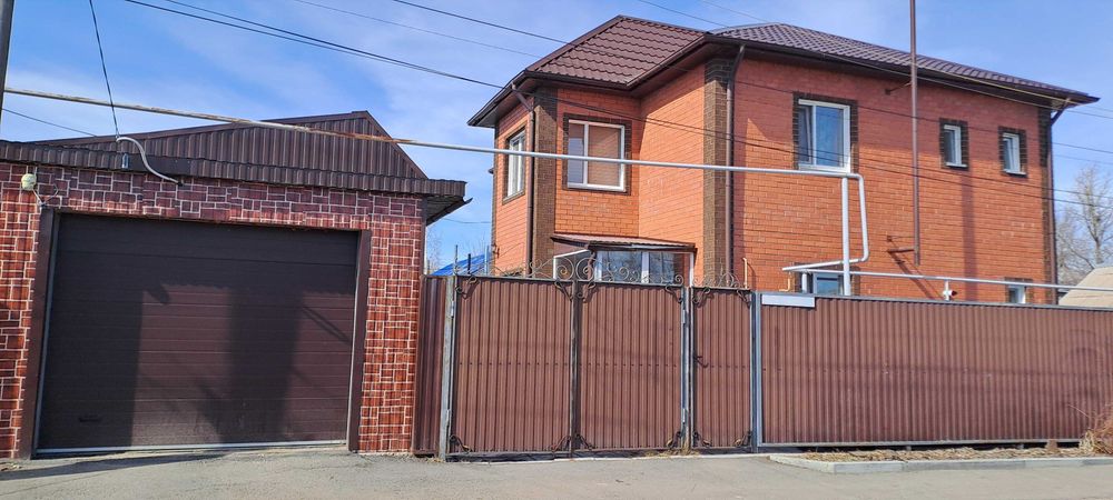 Продам 4ком. дом мкр. Западный
