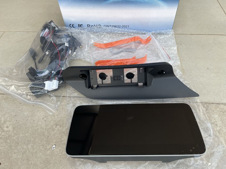 нова Мултимедия с навигация за Audi A4 A5 Q5 и Mercedes W204 W212 W207