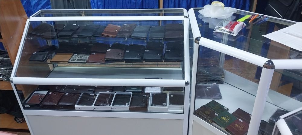 Витрины пластиковые