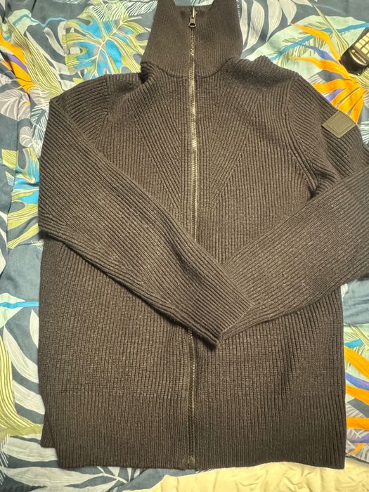 Жилетка BOSS razmer L