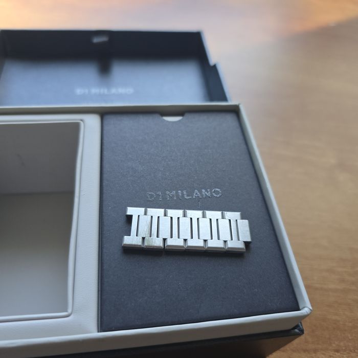 Часовник D1 Milano Ultra Thin