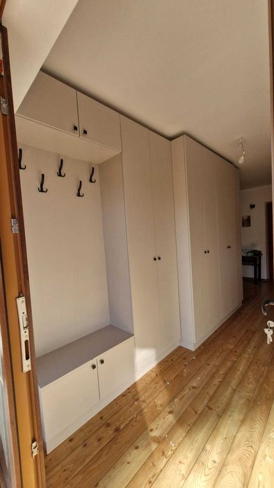 Vand casa Bucsoaia sau schimb