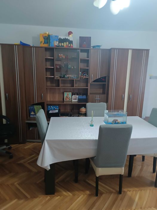 Vând apartament