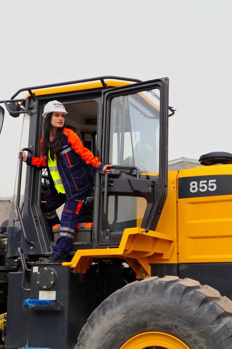 3-kubli pogruzchik mavjud