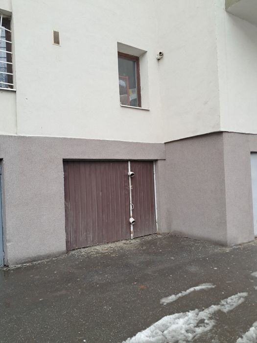 Garaj sub bloc de închiriat